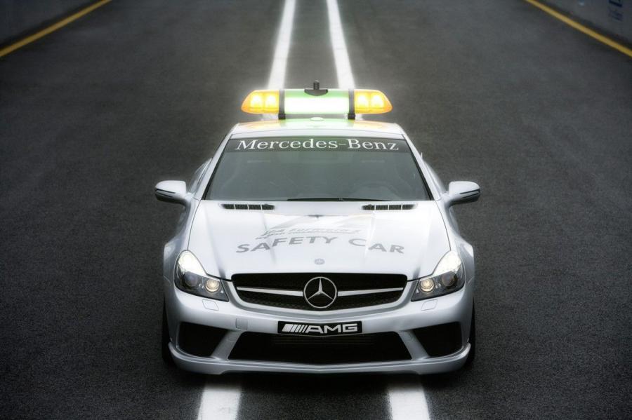  Mercedes-Benz SL63 AMG F1 Safety Car 2008 года  (фото 2 из 7)